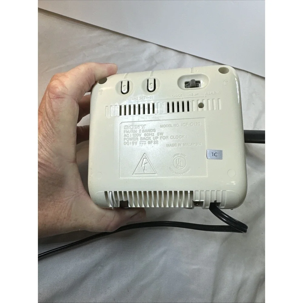 VTG Sony Dream Machine ICF-C120 AM/FM Clock Radio - Tested & Working -White Cube